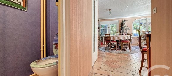 5 bedrooms House in Chartres, France No. 236178 16