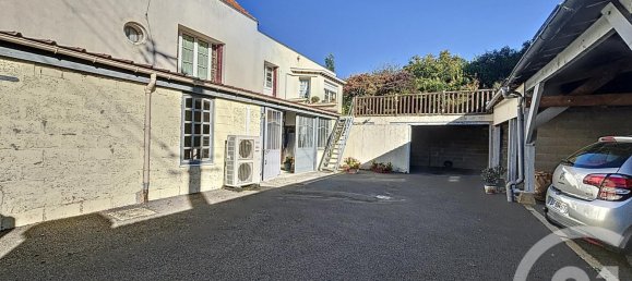 5 bedrooms House in Chartres, France No. 236178 21