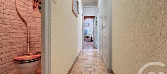 5 bedrooms House in Chartres, France No. 236178 13