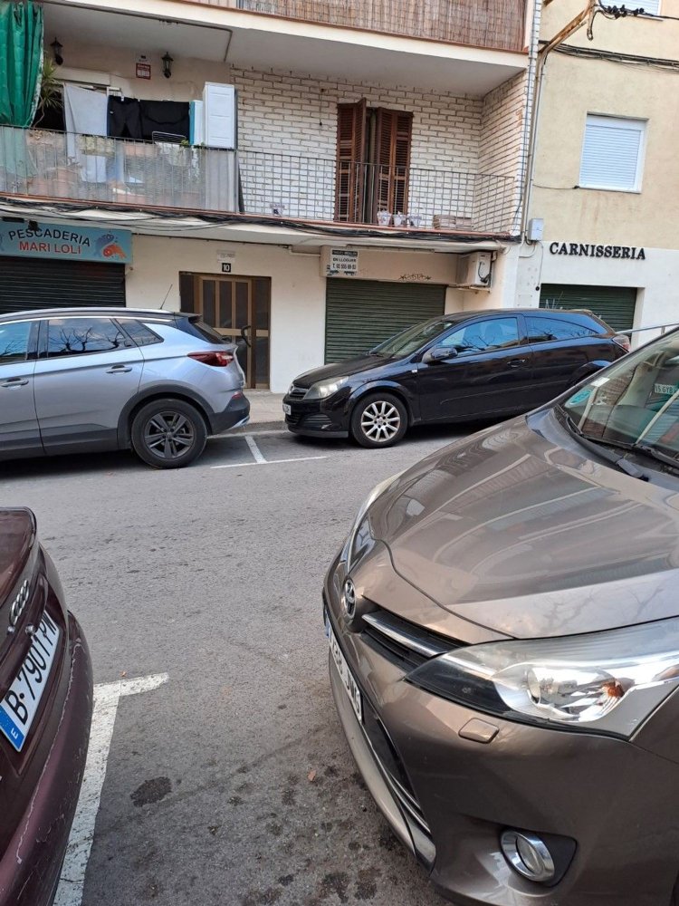 42m² Commercial property in El Masnou, Spain No. 215829