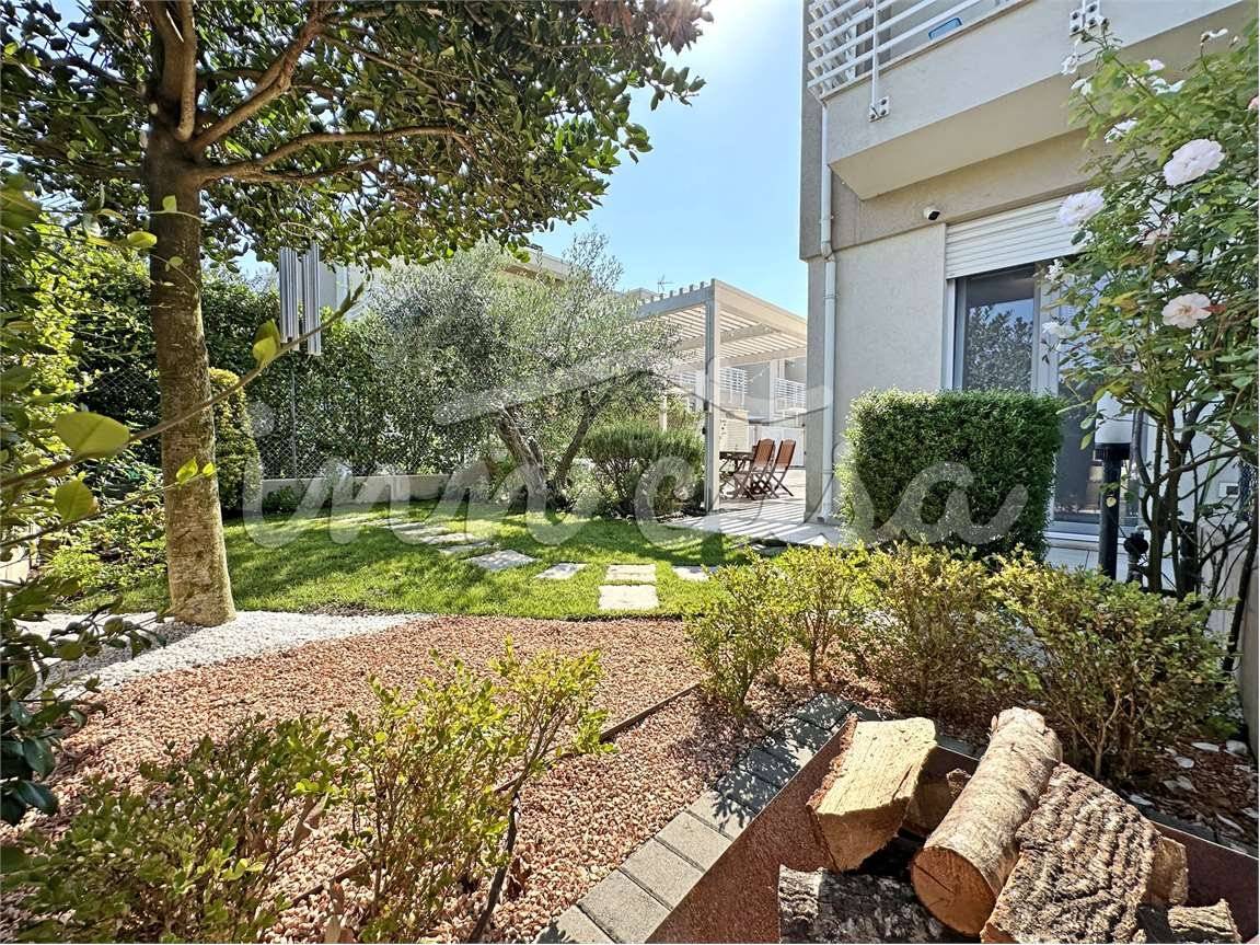 3 bedrooms Villa in Rimini, Italy No. 330521