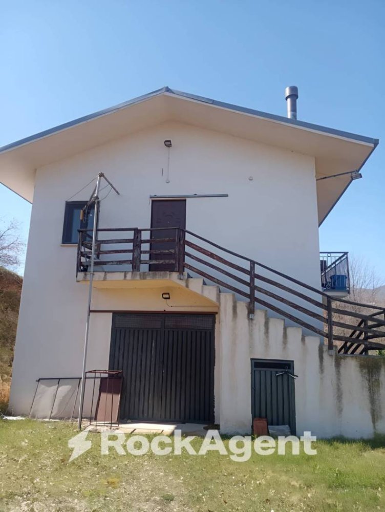 2 bedrooms Villa in Abriola, Italy No. 341308