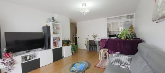 Apartamento de 2 dormitorios en Suresnes, France No. 182715 4