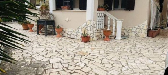 3 chambres Villa à Aprilia, Italy No. 161560 2