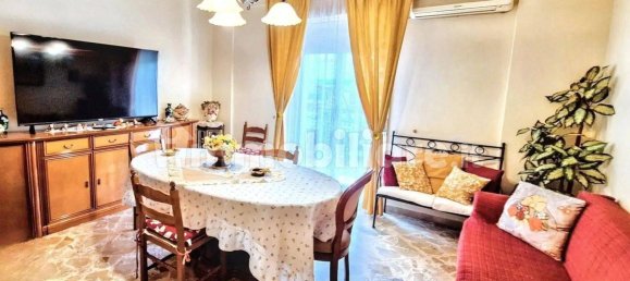 2 bedrooms Apartment in Palermo, Italy No. 275243 2