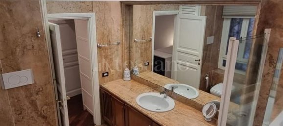 3 rooms Apartment in Rome, Italy No. 18203 11
