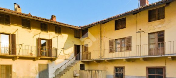 3 Schlafzimmer Haus in Villarbasse, Italy, Nr. 69223 2