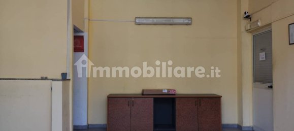 Коммерческая недвижимость с 4 комнатами в Катания, Италия № 68985 18