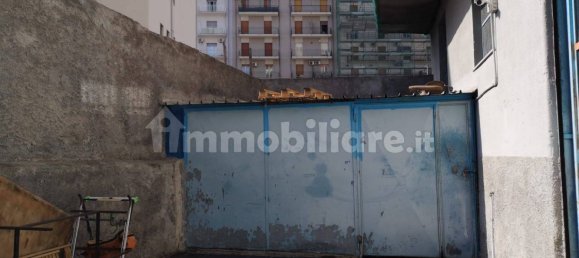 Коммерческая недвижимость с 4 комнатами в Катания, Италия № 68985 11