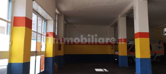 Коммерческая недвижимость с 4 комнатами в Катания, Италия № 68985 6