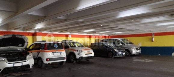 Коммерческая недвижимость с 4 комнатами в Катания, Италия № 68985 12