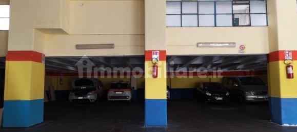 Коммерческая недвижимость с 4 комнатами в Катания, Италия № 68985 14