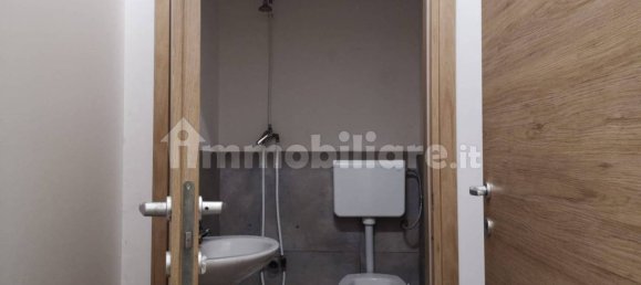 Коммерческая недвижимость с 4 комнатами в Катания, Италия № 68985 21