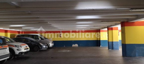 Коммерческая недвижимость с 4 комнатами в Катания, Италия № 68985 10