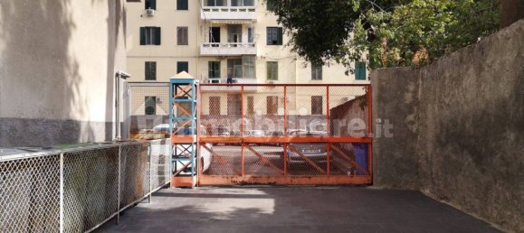 Коммерческая недвижимость с 4 комнатами в Катания, Италия № 68985 3