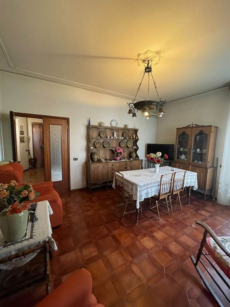 5-Zimmer Wohnung in Pistoia, Italy, Nr. 222867