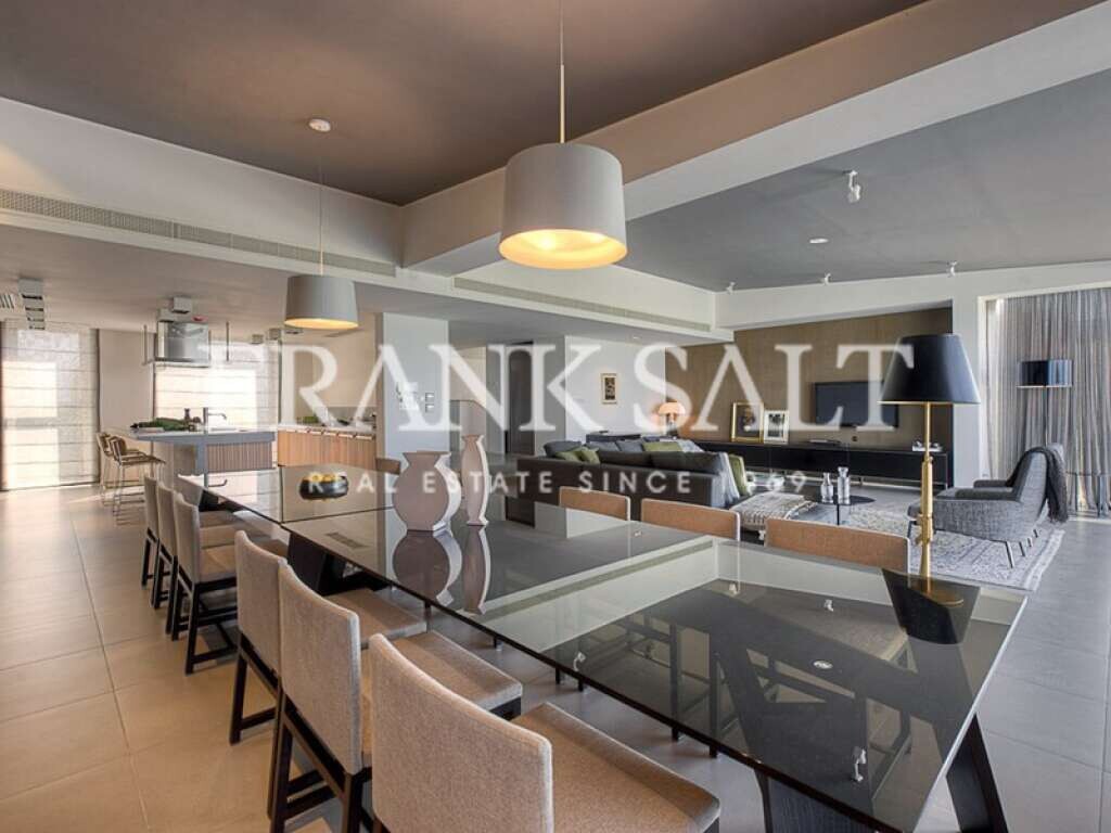 3 bedrooms Villa in Bahar ic-Caghaq, Malta No. 1174