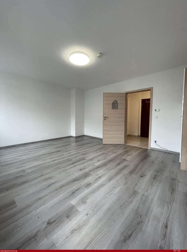 Квартира с 1 спальней в Хоф, Германия № 344197