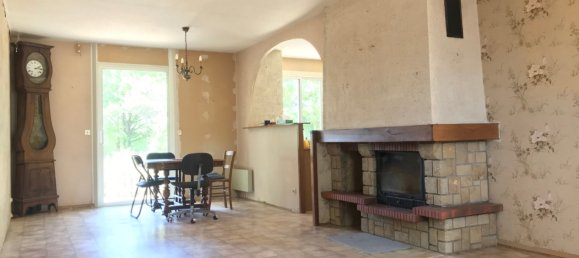 3 bedrooms Villa in Saint-Amand-Montrond, France No. 91248 9