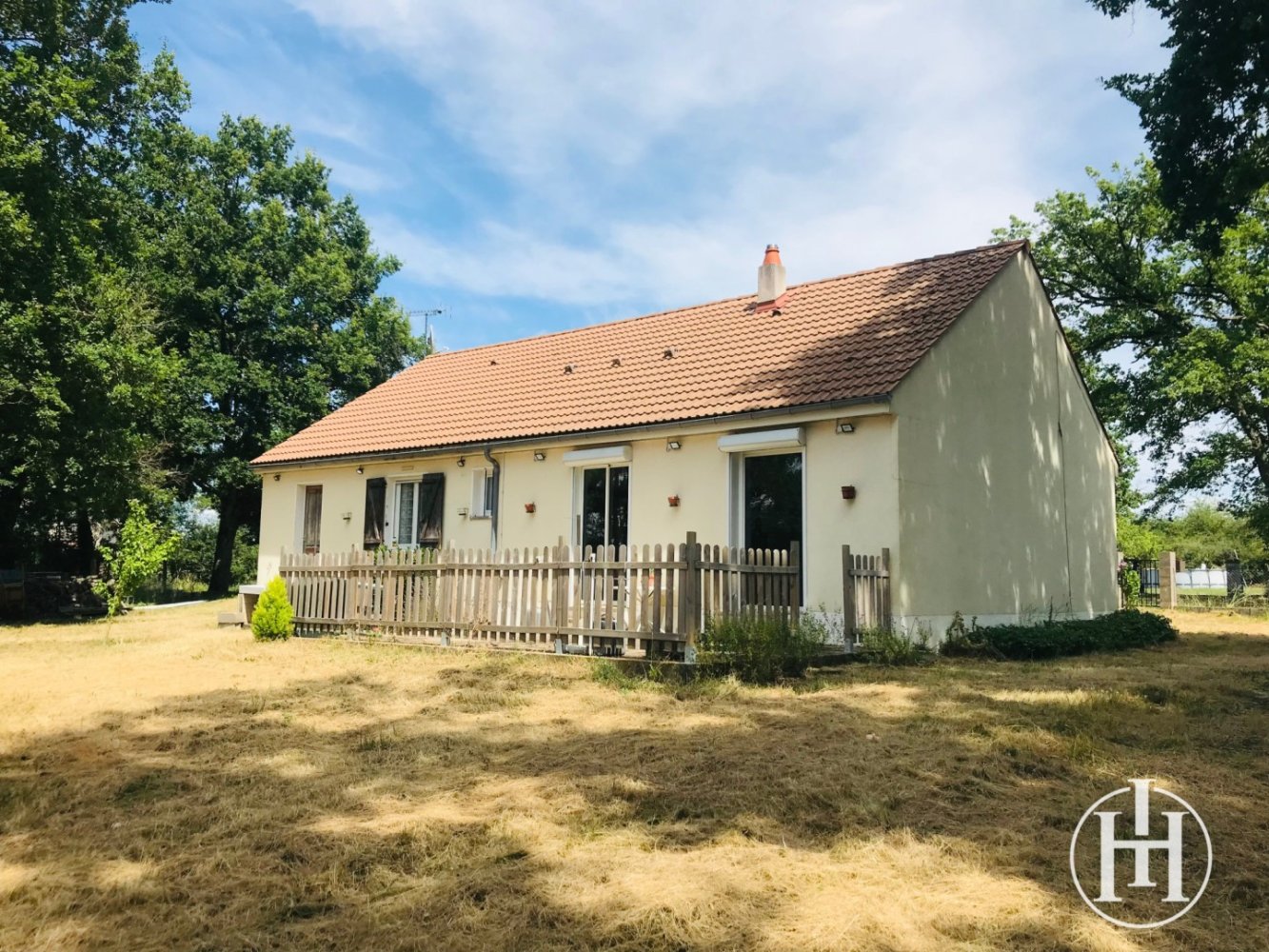 3 bedrooms Villa in Saint-Amand-Montrond, France No. 91248