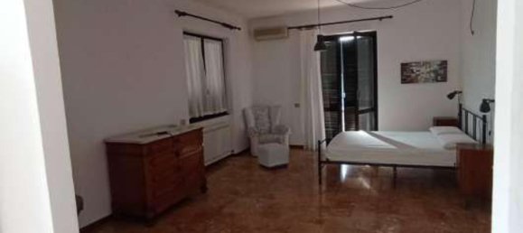 4 rooms Apartment in Vertemate con Minoprio, Italy No. 6772 8