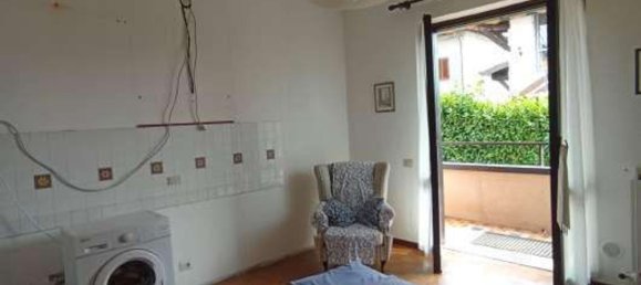 4 rooms Apartment in Vertemate con Minoprio, Italy No. 6772 33