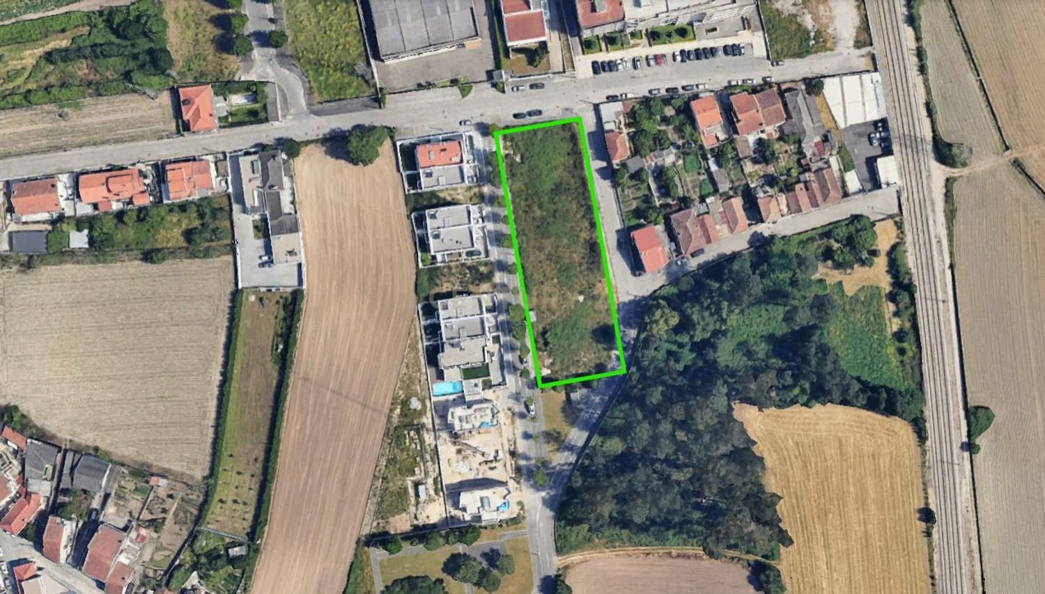  Land in Aguas Santas, Portugal No. 238155