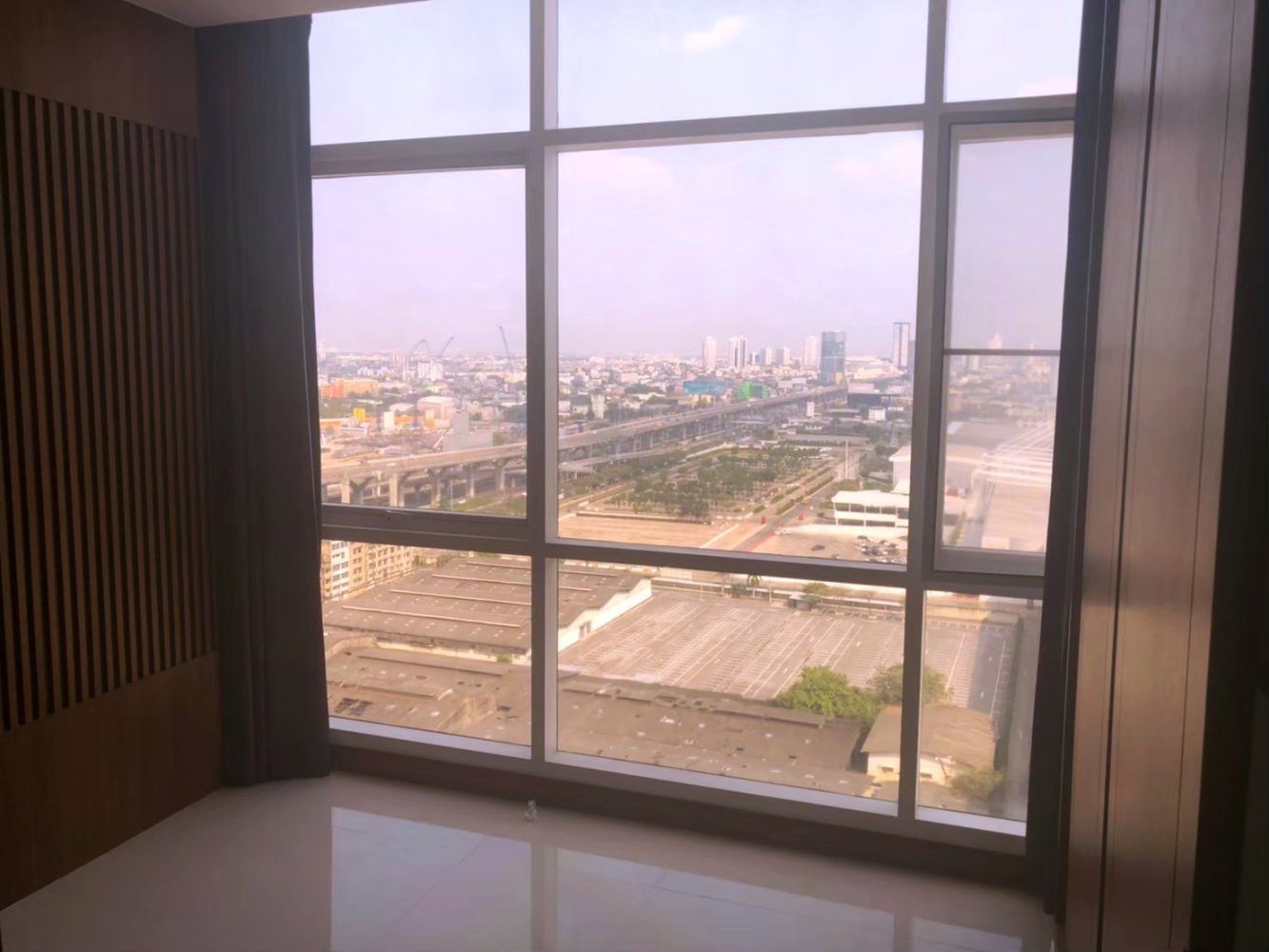 3 bedrooms Condo in Bangkok, Thailand No. 6758