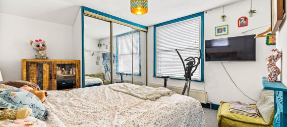 3 bedrooms House in Redhill, United Kingdom No. 1026 12