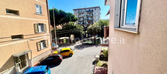 3 Schlafzimmer Wohnung in Vado Ligure, Italy, Nr. 259669 32