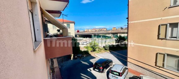 3 Schlafzimmer Wohnung in Vado Ligure, Italy, Nr. 259669 31
