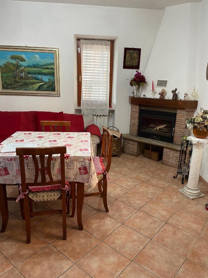 3 rooms Apartment in Carrara, Italy No. 153713