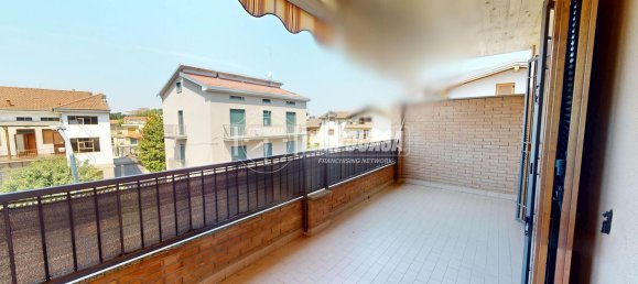 4 rooms Apartment in Bovisio Masciago, Italy No. 307642 4