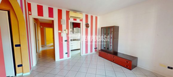 4 rooms Apartment in Bovisio Masciago, Italy No. 307642 23