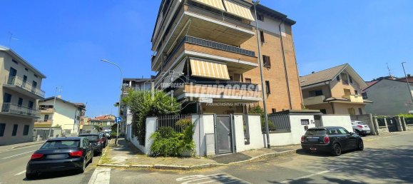 4 rooms Apartment in Bovisio Masciago, Italy No. 307642 11