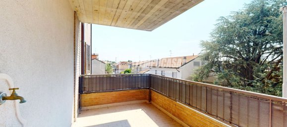 4 rooms Apartment in Bovisio Masciago, Italy No. 307642 6