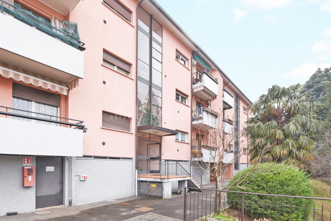 3غرفة شقة في Como, Italy رقم 75234