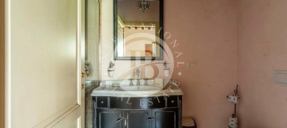 6 bedrooms Villa in Palaia, Italy No. 56866 3