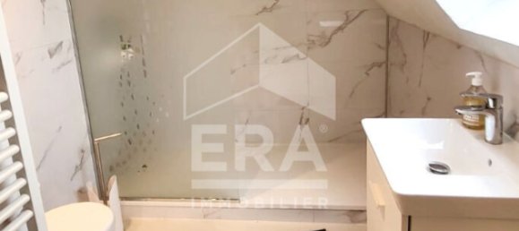 4 bedrooms House in Grigny, France No. 241611 8