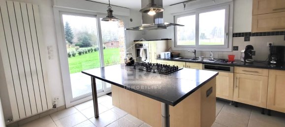 4 bedrooms House in Grigny, France No. 241611 3