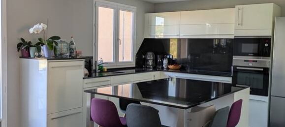 3 bedrooms House in Polignac, France No. 355719 4