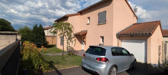 3 bedrooms House in Polignac, France No. 355719 2