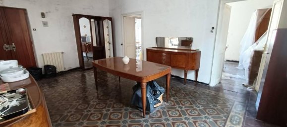 4-salle Appartement à Genoa, Italy No. 21252 2