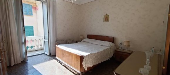 4-salle Appartement à Genoa, Italy No. 21252 8