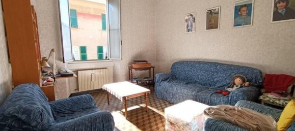 4-salle Appartement à Genoa, Italy No. 21252 3