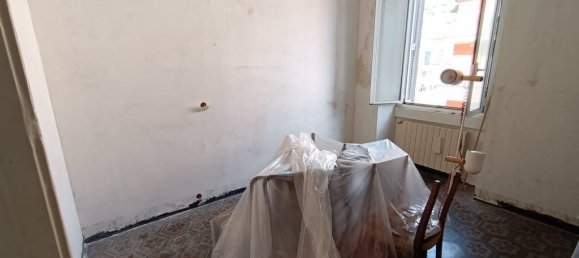 4-salle Appartement à Genoa, Italy No. 21252 12