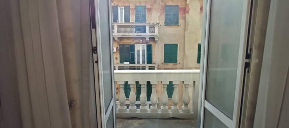 4-salle Appartement à Genoa, Italy No. 21252 9