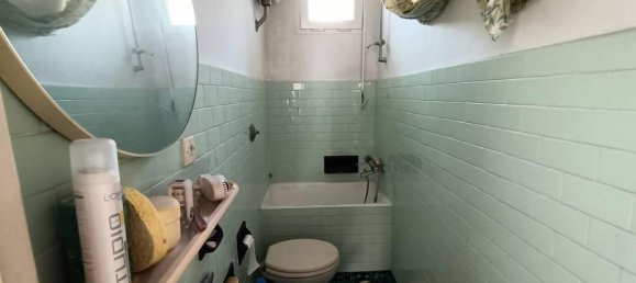 4-salle Appartement à Genoa, Italy No. 21252 18