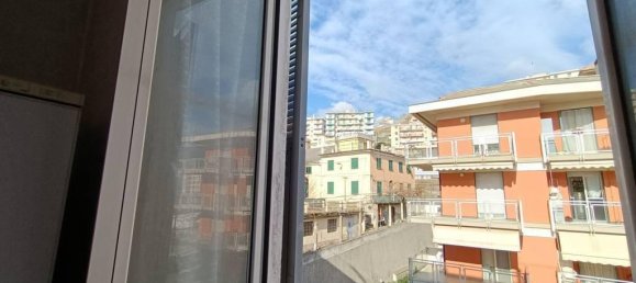 4-salle Appartement à Genoa, Italy No. 21252 17