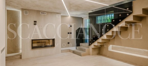 5 bedrooms Villa in Cossato, Italy No. 376468 4